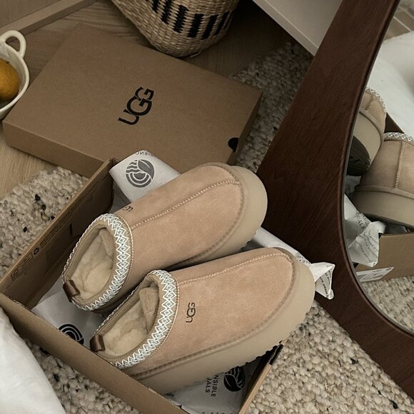 📌📌🌸UGG Tazz Mustard Seed Suede Platform Clog🌸 - Picture 10 of 10